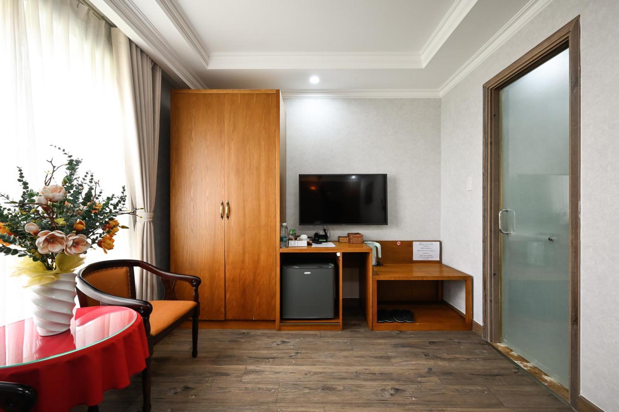 The River Park Hotel Хошимин Экстерьер фото