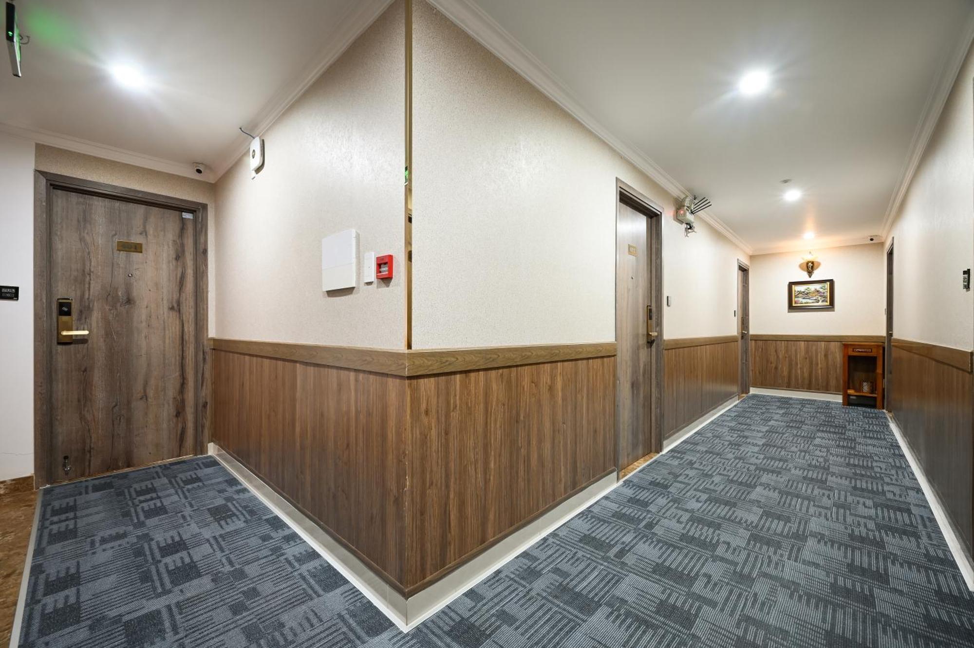 The River Park Hotel Хошимин Экстерьер фото