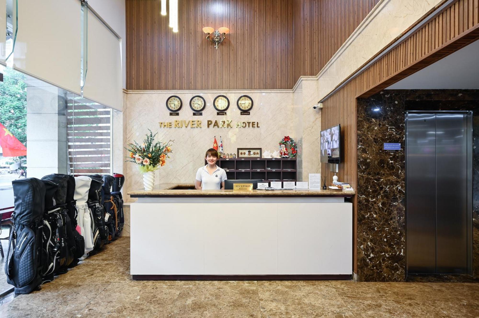 The River Park Hotel Хошимин Экстерьер фото