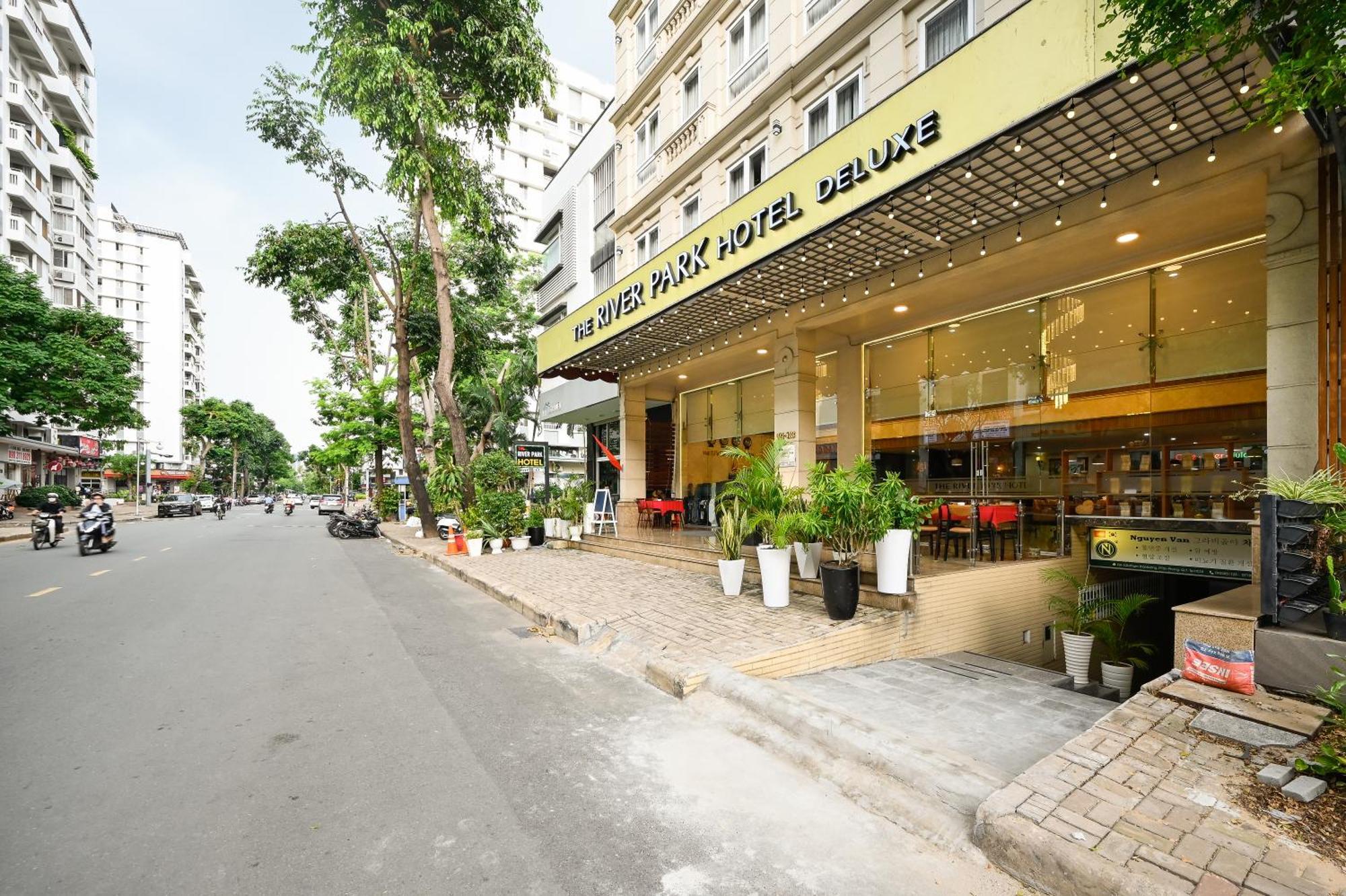 The River Park Hotel Хошимин Экстерьер фото
