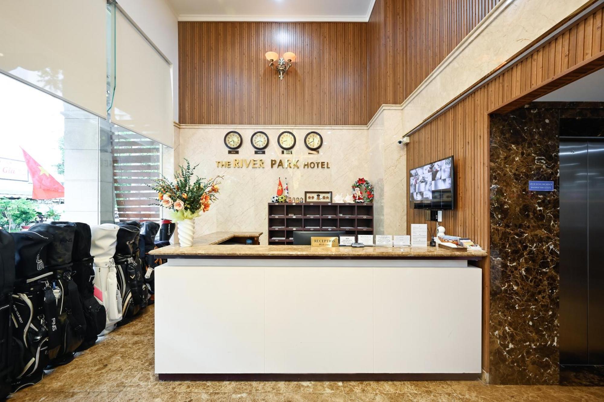 The River Park Hotel Хошимин Экстерьер фото